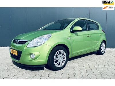 Hyundai I20 1.4i Dynamic XL Airco APK NAP Stuurwielbediening