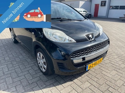 Peugeot PEUGEOT 107 5 deurs zwart