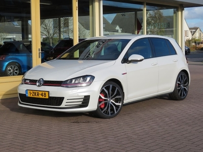 Volkswagen Golf Benzine