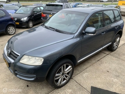 Volkswagen Touareg 3.2 V6 Automaat MOTOR DEFECT