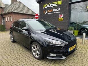 Ford FOCUS 2.0 ST-3