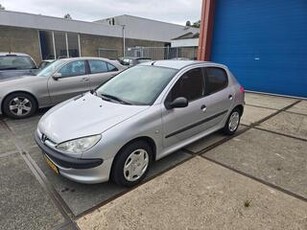 Peugeot 206 1.4 XR Nw Apk