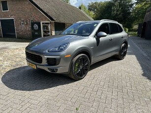 Porsche Cayenne 3.0 S E-Hybrid. Leer,Navi,LED,Panoramadak,21