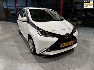 Toyota Aygo 1.0 VVT-i x-play / Airco / Cruise / Camera /