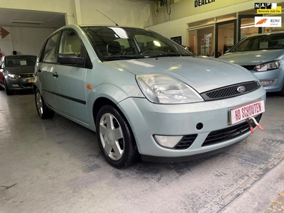 Ford Fiesta 1.4-16V Ghia // Automaat // 5 Deurs // Lage KM