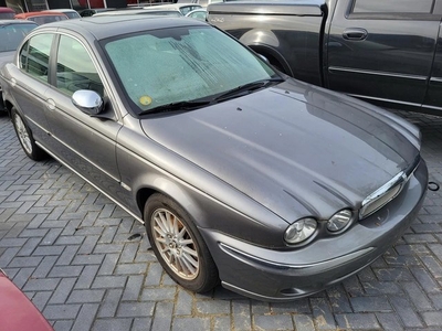 Jaguar X-type 2.2 D Executive 6-bak jaguar x-type 2.2