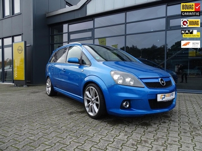 Opel Zafira 2.0 T OPC 241 PK als nieuw