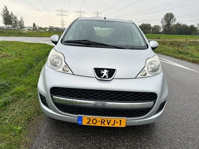 Peugeot 107 1.0-12V XS