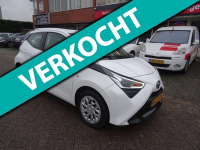 Toyota Aygo 1.0 VVT-i x-play/Camera/Cruise/Airco/5drs