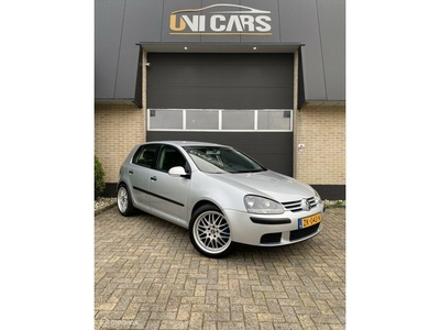 Volkswagen Golf 1.6 FSI Comfortline18 INCH6-BakCruise