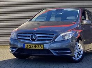 Mercedes-Benz B-KLASSE 200 Ambition | Automaat | Navigatie | Airconditioning | Wegklapbare trekhaak | Cruise control | 156 PK