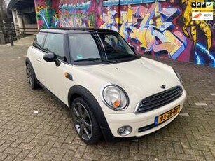 Mini COOPER Mini 1.6 Seven LEES HELE ADVERTENTIE leer airco velgen mooie auto goed onderhouden veel vervangen voor handige harry