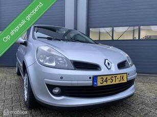 Renault CLIO 1.6-16V Luxe Initiale Automaat Uitvoering