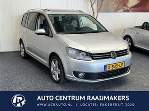 Volkswagen TOURAN 1.4 TSI Highline 7persoons NAVIGATIE CRUISE CONTROL PANORAMA SCHUIF/KANTELDAK BLUETOOTH TELEFOON TREKHAAK PDC ZEER MOOI !! LOCATIE 3010 DEK