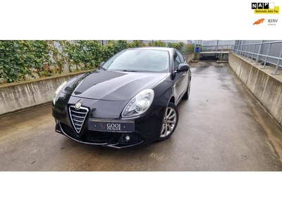 Alfa Romeo Giulietta 1.4 T Progression CLIMA LED NIEUWE APK!