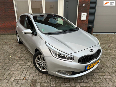 Kia Cee'd 1.4 CVVT X-ecutive / Pano / Navi / PDC / Clima / AUX