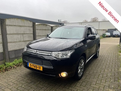 Mitsubishi Outlander 2.0 PHEV Instyle PANO/ CAMERA/CLIMA/