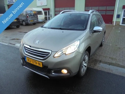 Peugeot 2008 1.2i 110pk GERESERVEERD!!!!!!!