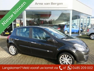 Renault Clio 2.0-16V Initiale, 140 pk, clima