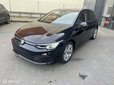 Volkswagen GOLF 8 2023 1.5TSI aut 110KW 654KM! Ex bpm