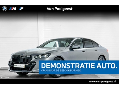 BMW 5 Serie Sedan 520i M-Sport Pro Travel Pack