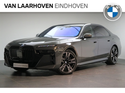 BMW I7 xDrive60 High Executive M Sport 106 kWh / Panoramadak Sky Lounge / Massagefunctie / Bowers & Wilkins / Parking Assistant Professional / Trekhaak / Stoelventilatie / Active Steering