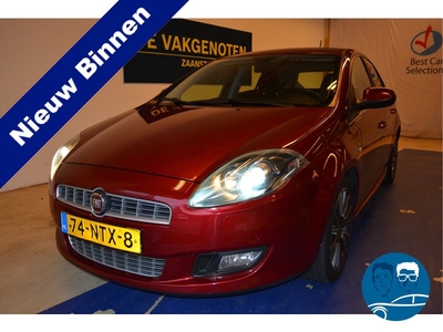 Fiat Bravo 1.4 MultiAir Sport TYREKHAAK AIRCO NAVI CRUISECONTR. PDC LMVELG Trekhaak mooi sportief interieur mooie 4-deurs