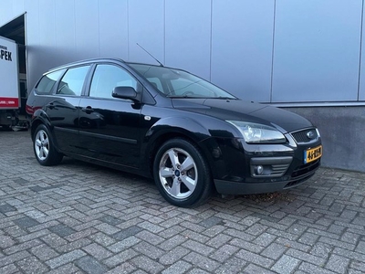 Ford Focus Wagon 1.6-16V Futura