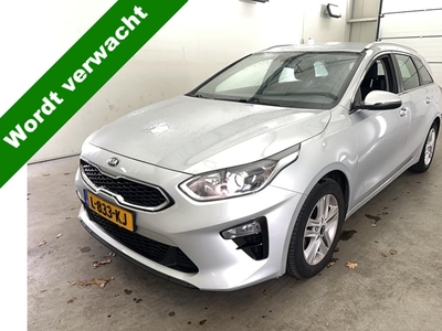 KIA CEE D Sportswagon 1.5 T-GDi DynamicLine NL Auto! Trekhaak/ Carplay/ LMV/ ECC/ Cruise .