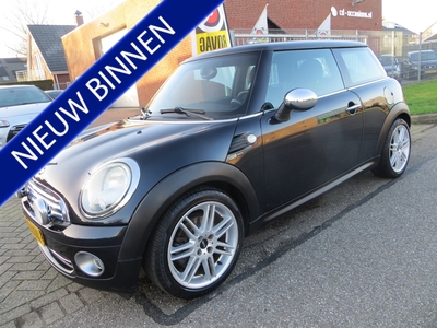 MINI MINI 1.4 /BLACK+WHITE-CLIMATE/NAVI/GARANTIE!