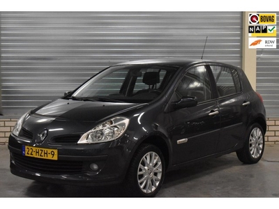 Renault Clio 1.2-16V Special Rip Curl 64.000KM!!!!