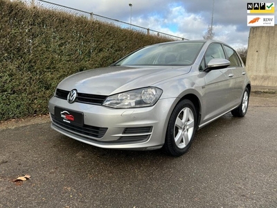 Volkswagen Golf VII 1.2 TSI Trendline