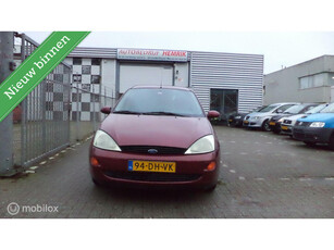 Ford Focus Wagon 1.4-16V Ambiente