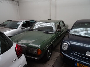 Mercedes-Benz 200-280 (W123) 220 D