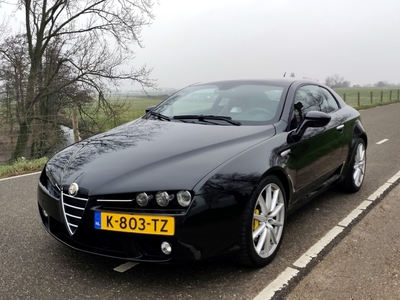 ALFA ROMEO BRERA 1750 Turbo Leder