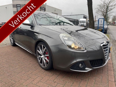 Alfa Romeo Giulietta 1.4 T 170pk Business Executive Limited Edition Automaat Airco/ECC,Navigatie,Leder,Panoramadak