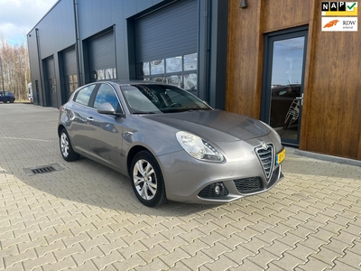 ALFA ROMEO GIULIETTA 1.6 JTDm Distinctive