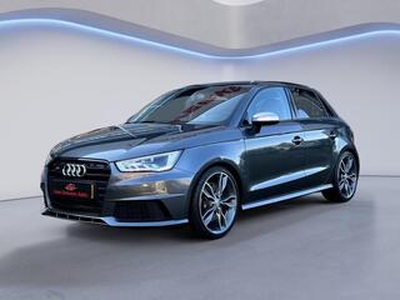 Audi S1 Sportback 2.0 TFSI S1 Quattro Pro Line Plus Stoelverwarming, BOSE, Apple Carplay, 18''Lichtmetalen velgen, Elektrische ramen V+A, Cruise Control, Rode stiksels, Elektrisch verstelbr. spiegels, Multifunctioneel stuurwiel, Audi Multimedia (MET GARANTIE*)