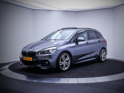 BMW 2-SERIE Active Tourer 225iA M-Sport PANO/HEAD UP/CAMERA/LED/NAVI/STOELVERW./ALCANTARA/PDC V+A/LMV