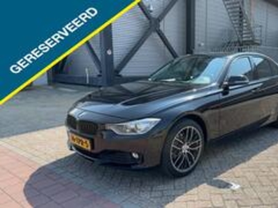 BMW 3-SERIE 320i High Executive