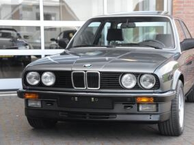 BMW 3-SERIE 325i E30