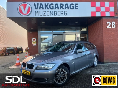 BMW 3-SERIE Touring 320d BluePerformance High Executive // NAVI // CLIMA // CRUISE // SCHUIF/KANTELDAK // STOELVERWARMING //