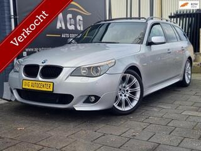 BMW 5-SERIE Touring 525i/Aut/Standkachel/Pano/Leer/Navi/Vol