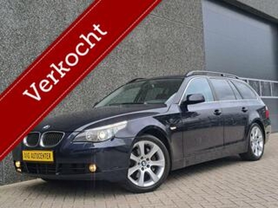 BMW 5-SERIE Touring 530xi /Standkachel/Pano/Leer/Navi258 PK