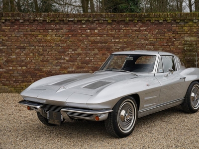 Chevrolet Corvette Split-Window 327 Coupe Finished in 