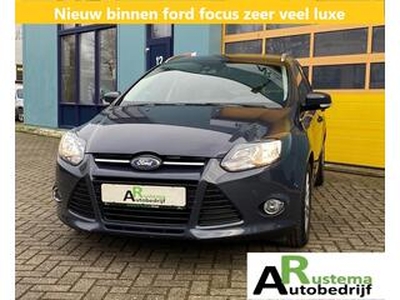 Ford FOCUS titanium