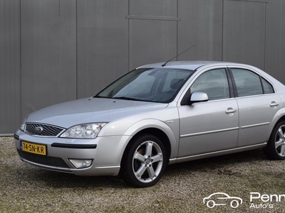 Ford Mondeo 2.0-16V Platinum