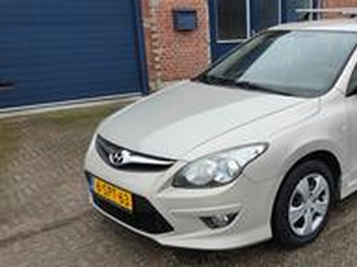 Hyundai I 30 apk t/m 21-02-2025 1.6 CRDi i-Drive Cool