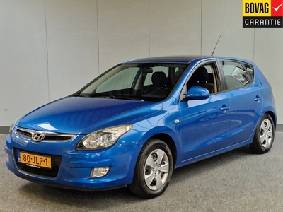 HYUNDAI I30 1.4i Blue Dynamic Rijklaar + 12 maanden Bovag-garantie Henk Jongen Auto's in Helmond, al 50 jaar service zoals 't hoort!