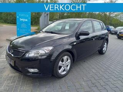 KIA CEE D Ceed 1.4 CVVT X-ecutive Navigatie